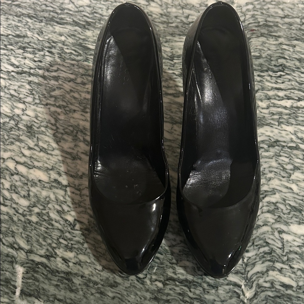 Gucci Black Patent Leather Heels Size 37.5